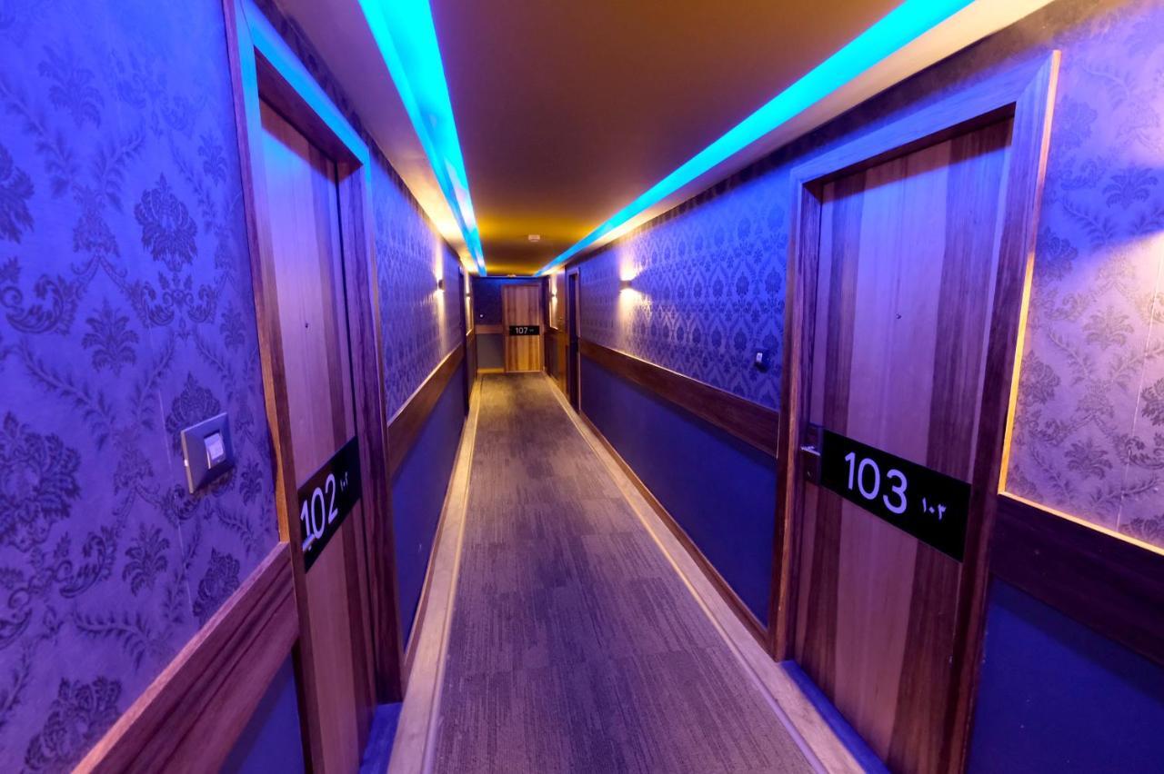 Royal Court Hotel Рамала Екстериор снимка