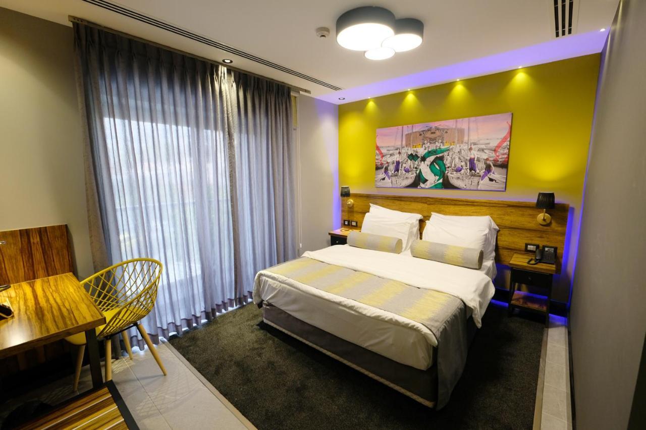 Royal Court Hotel Рамала Екстериор снимка