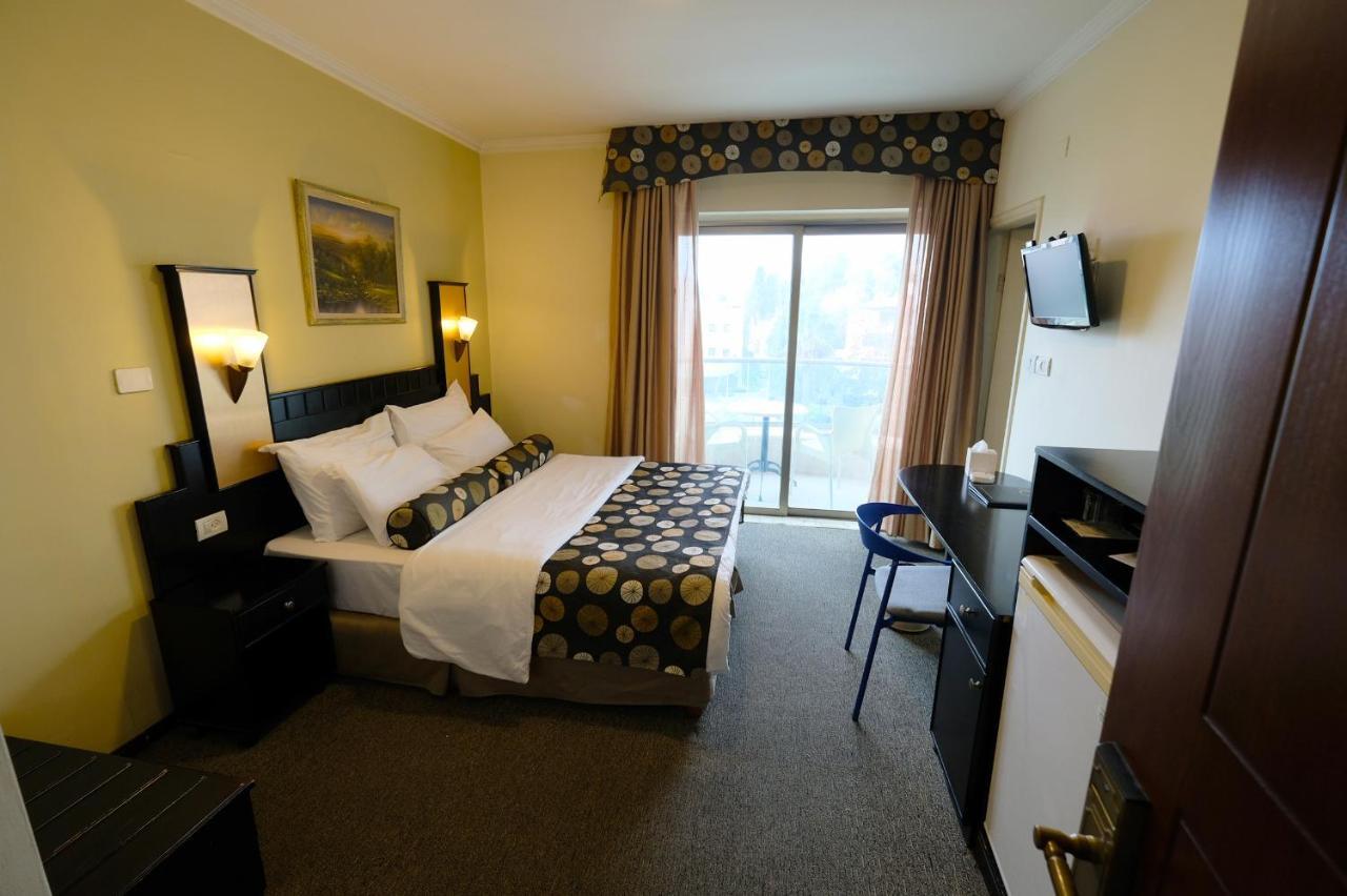 Royal Court Hotel Рамала Екстериор снимка