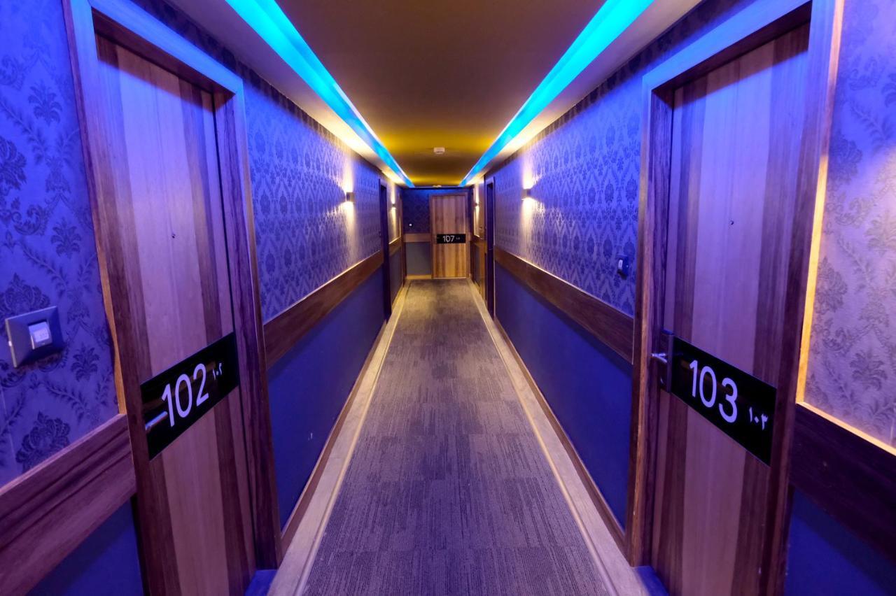 Royal Court Hotel Рамала Екстериор снимка