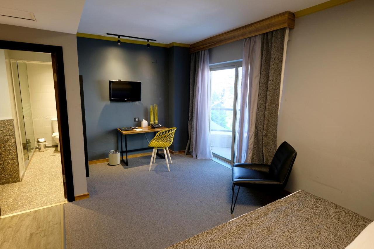 Royal Court Hotel Рамала Екстериор снимка