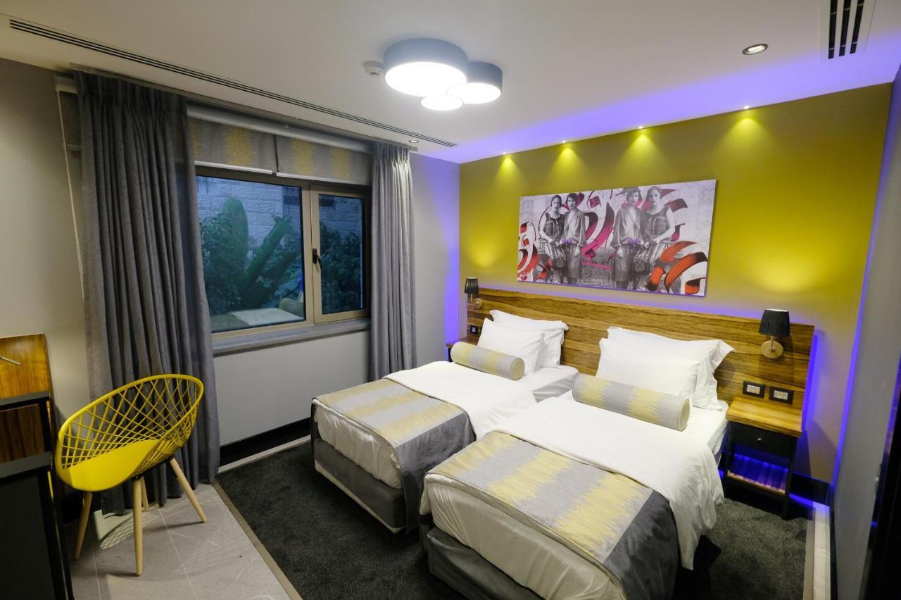 Royal Court Hotel Рамала Екстериор снимка